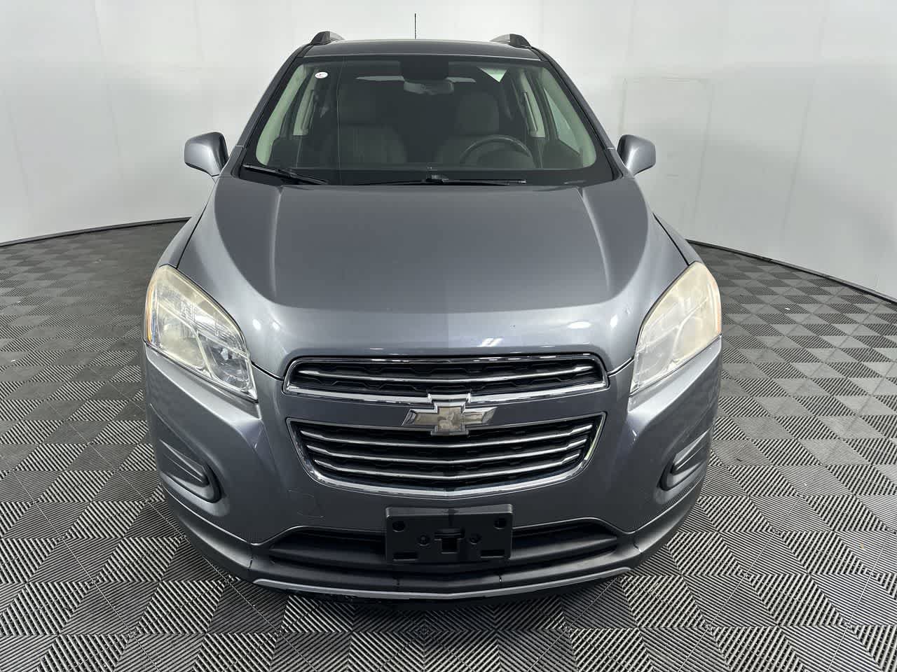 Used 2015 Chevrolet Trax LT w/ LT Sun and Sound Package FWD image 3