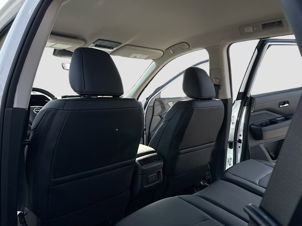 New 2026 Nissan Pathfinder SL AWD/4WD image 6