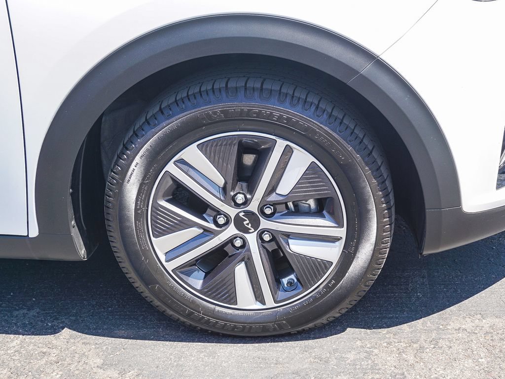 Certified 2022 Kia Niro EX Premium FWD image 10