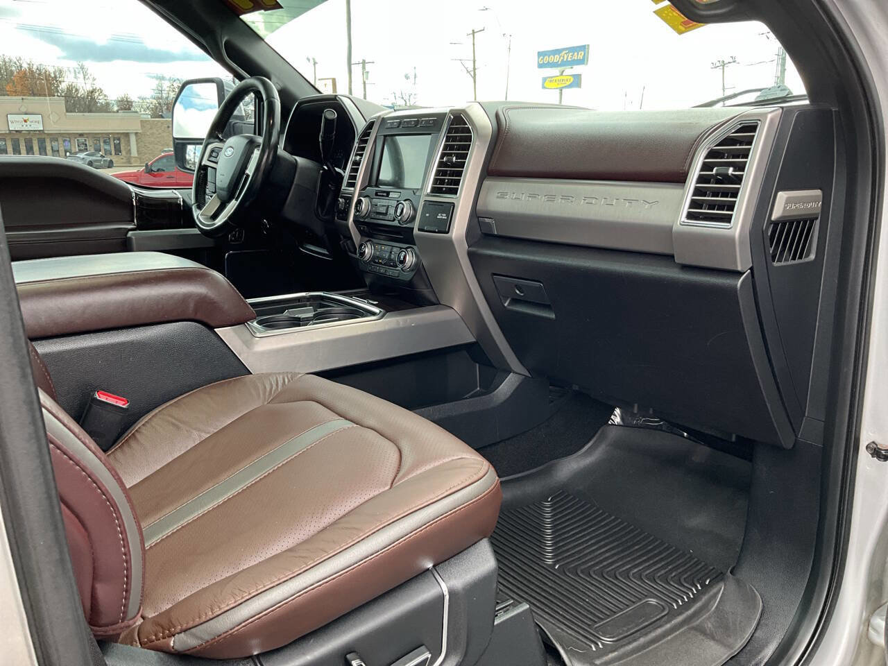 Used 2017 Ford F250 Platinum w/ Platinum Ultimate Package image 28