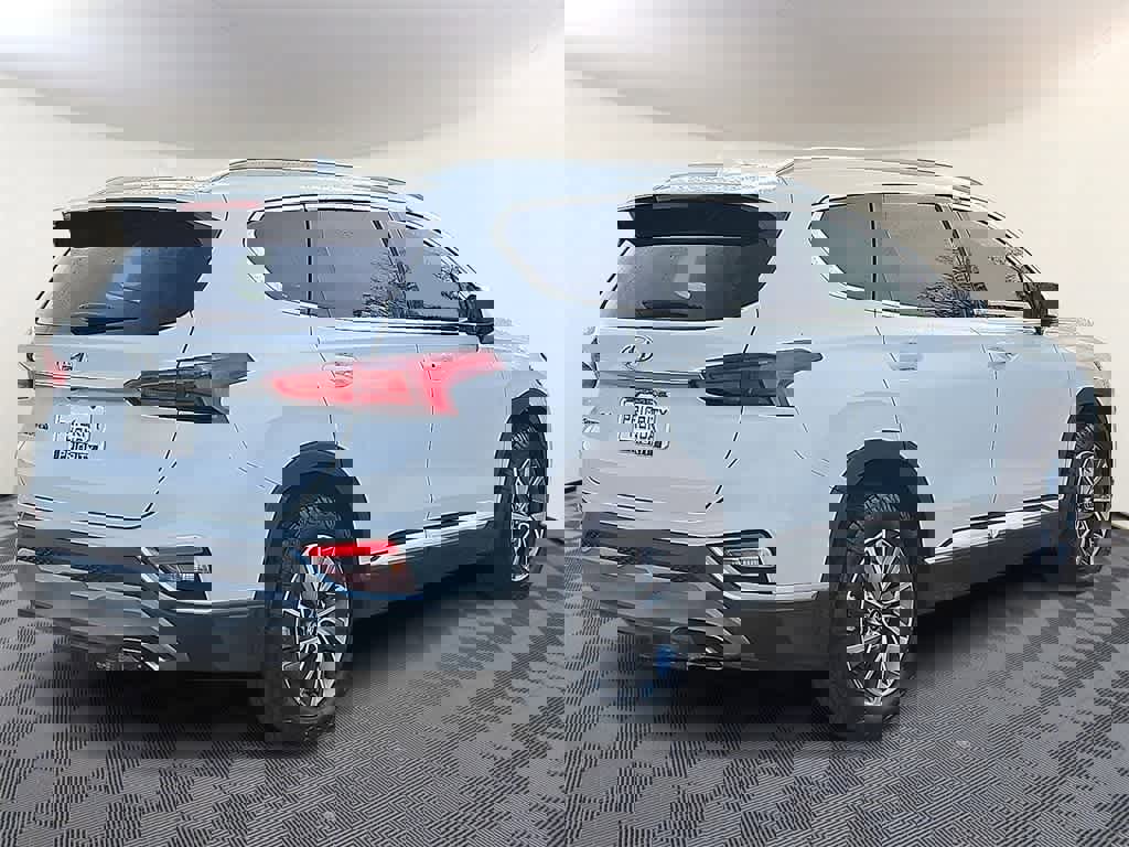 Used 2019 Hyundai Santa Fe SEL w/ Cargo Package image 4