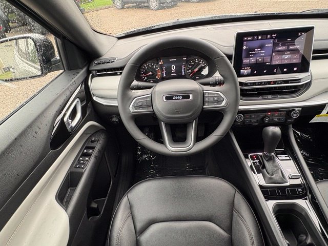 Used 2024 Jeep Compass Limited AWD/4WD image 11