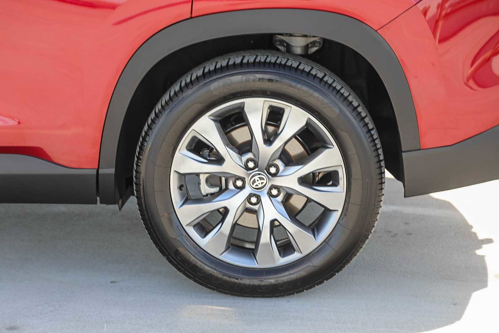 Used 2024 Toyota Grand Highlander Limited image 11