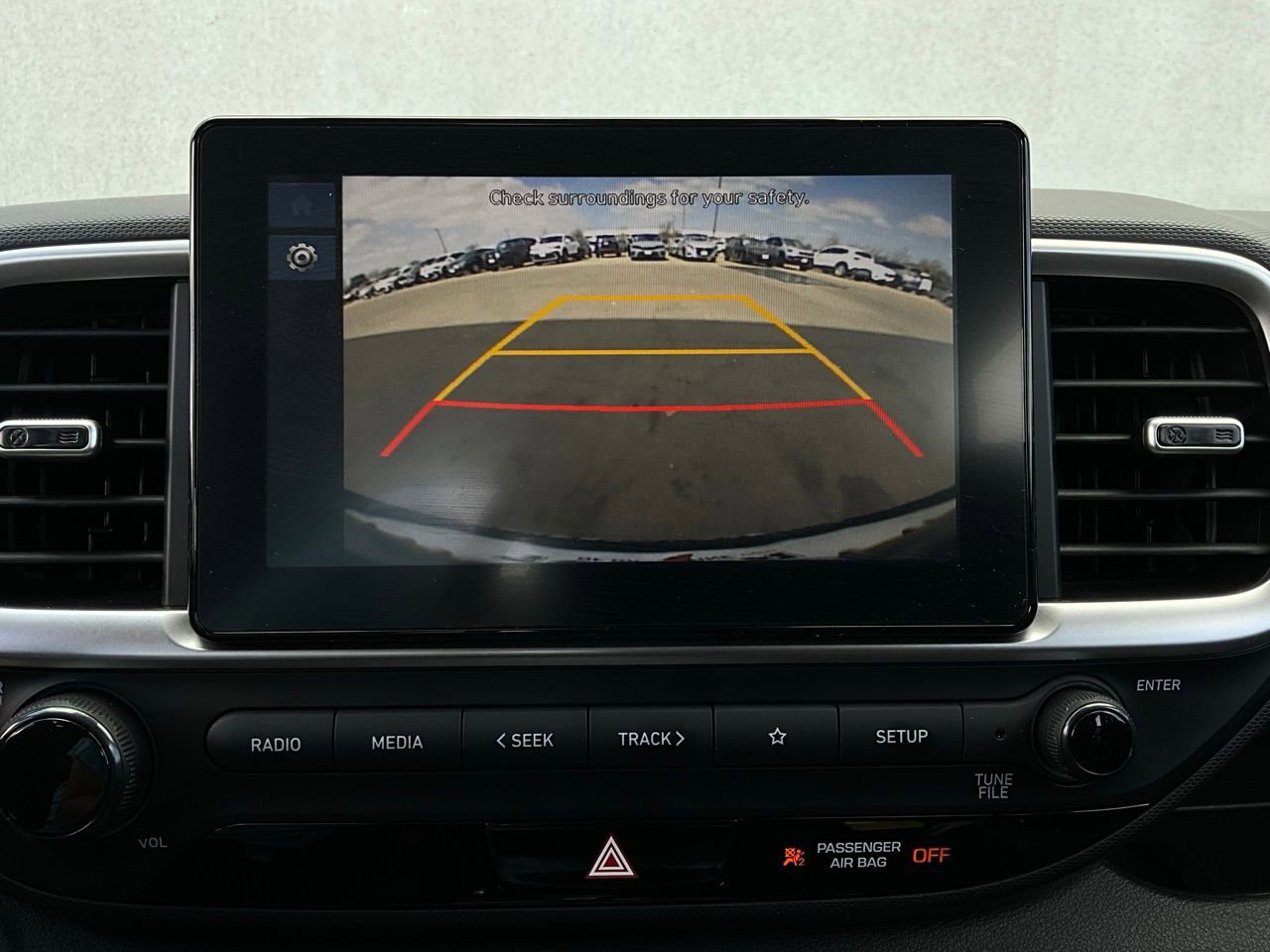 Used 2025 Hyundai Venue SEL image 32