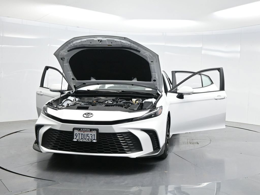 Used 2025 Toyota Camry SE w/ Convenience Package image 44