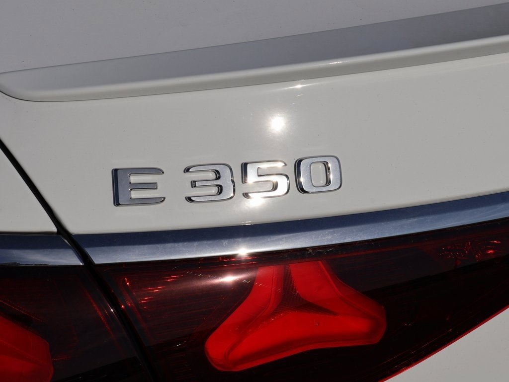 Used 2025 Mercedes-Benz E 350 4MATIC Sedan image 8