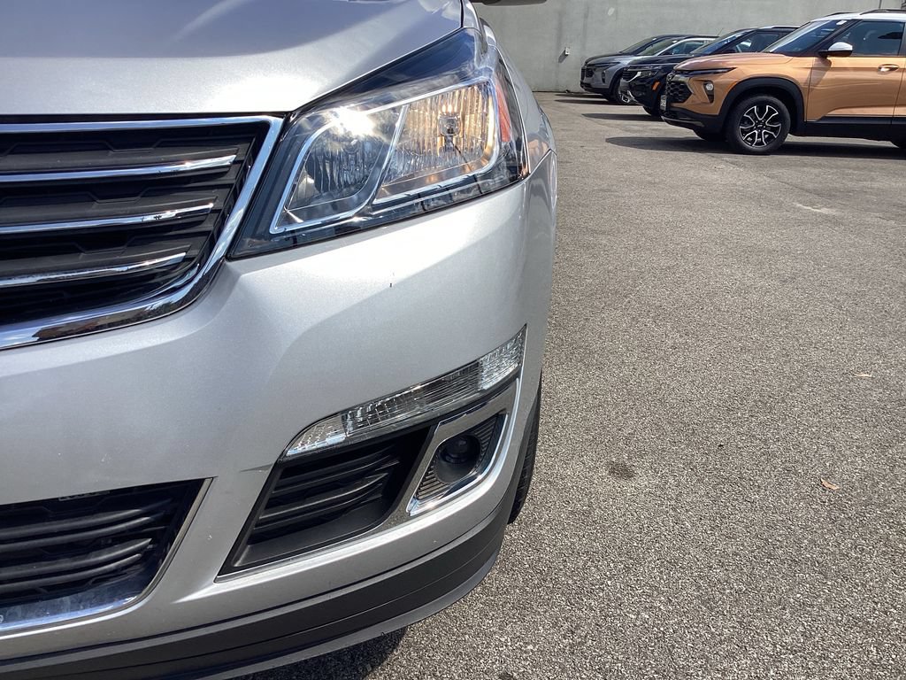 Used 2017 Chevrolet Traverse LT AWD/4WD image 29