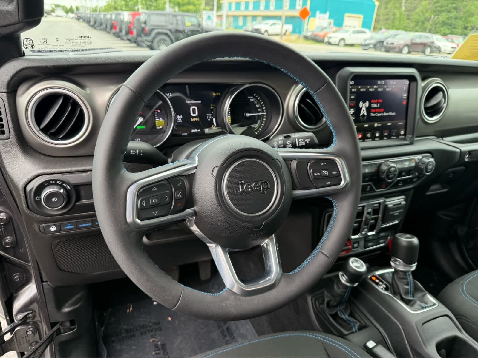 Used 2023 Jeep Wrangler Unlimited Rubicon 4xe w/ Cold Weather Group AWD/4WD image 13
