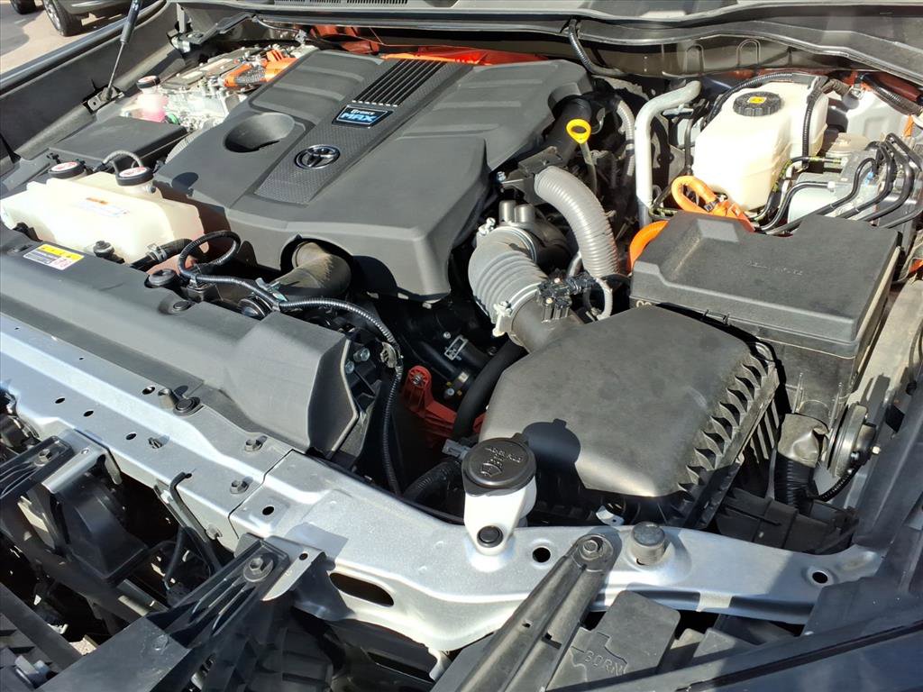 Used 2023 Toyota Tundra Platinum image 16