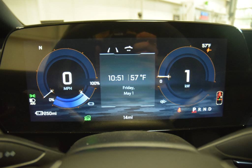 New 2026 Chevrolet Equinox EV LT w/ Convenience Package II AWD/4WD image 39