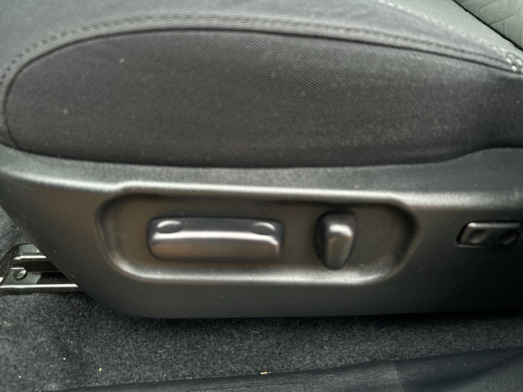 Used 2023 Toyota Tacoma TRD Off-Road image 16