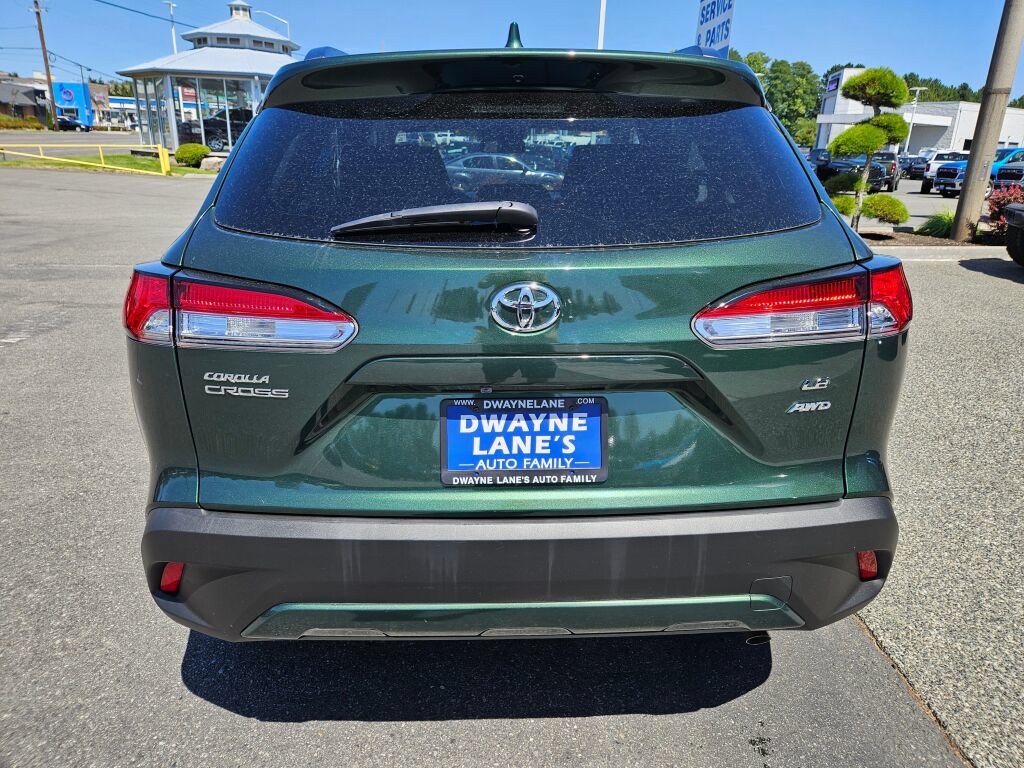 Used 2023 Toyota Corolla Cross LE w/ Moonroof Package AWD/4WD image 4