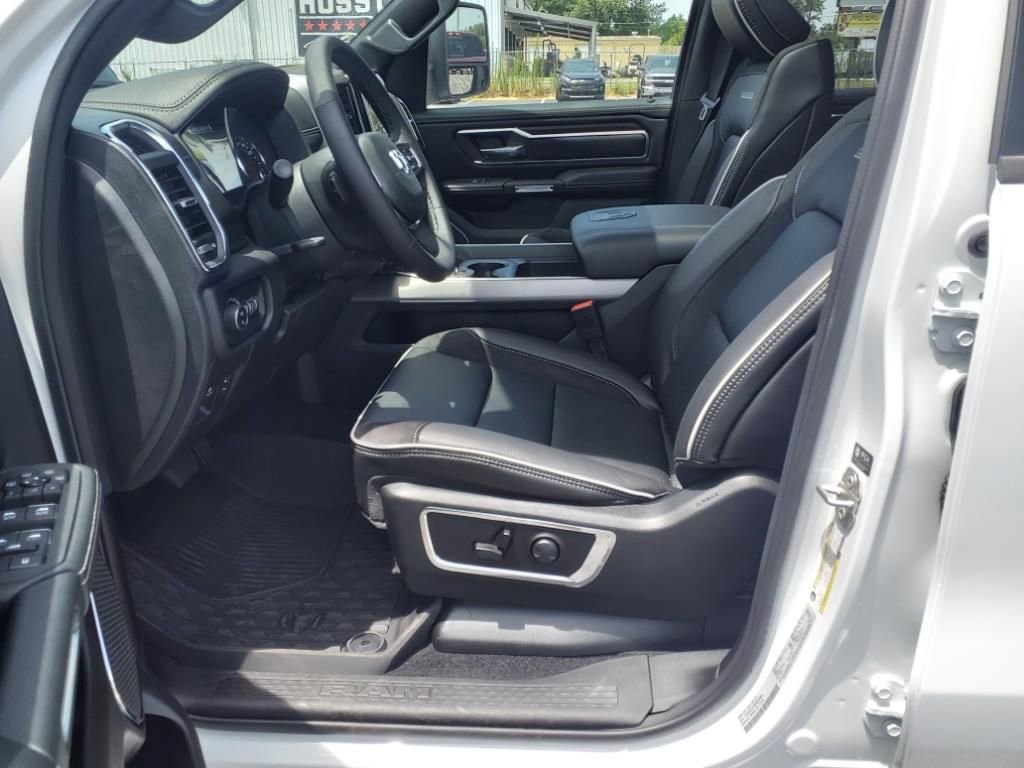 New 2025 RAM 1500 Laramie w/ Laramie Southwest Edition image 17