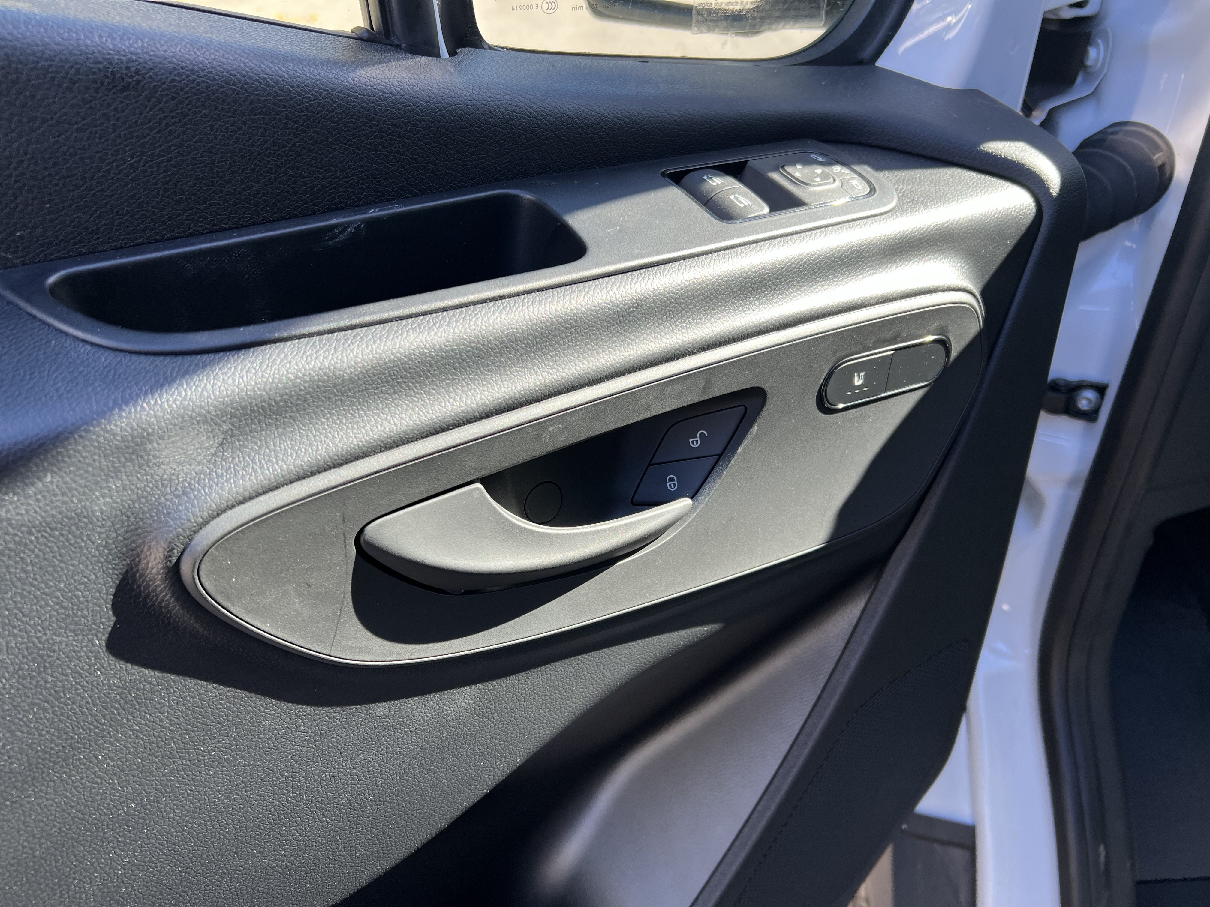 Used 2025 Mercedes-Benz Sprinter 2500 image 19