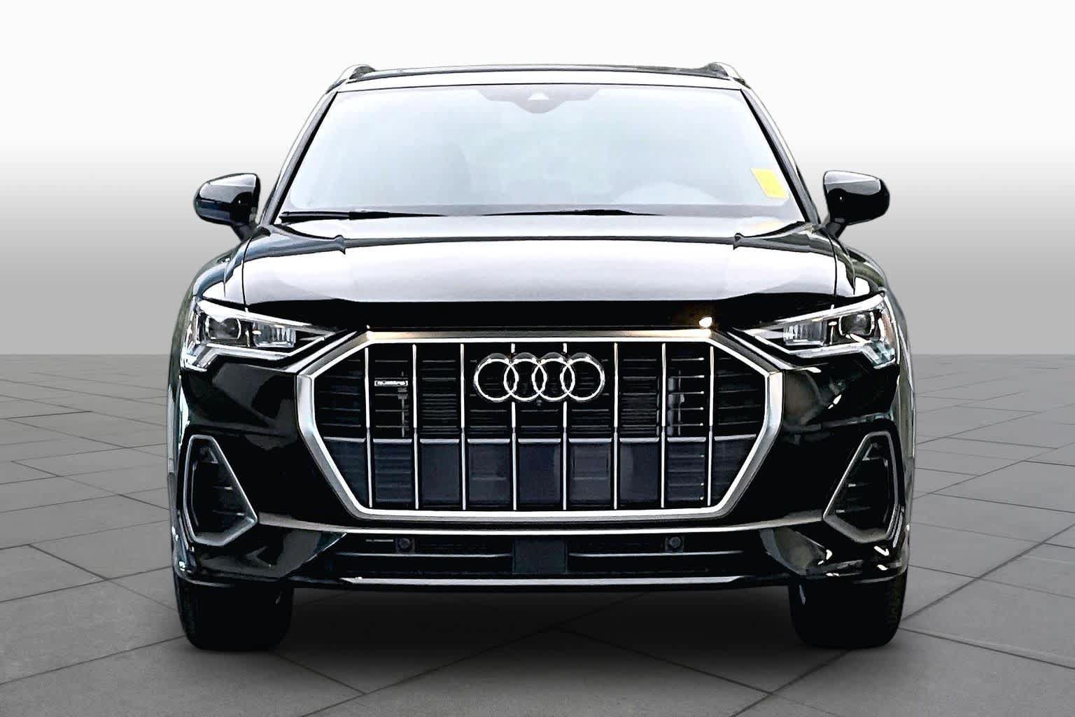 Certified 2025 Audi Q3 2.0T Premium Plus w/ Premium Plus Package AWD/4WD image 4