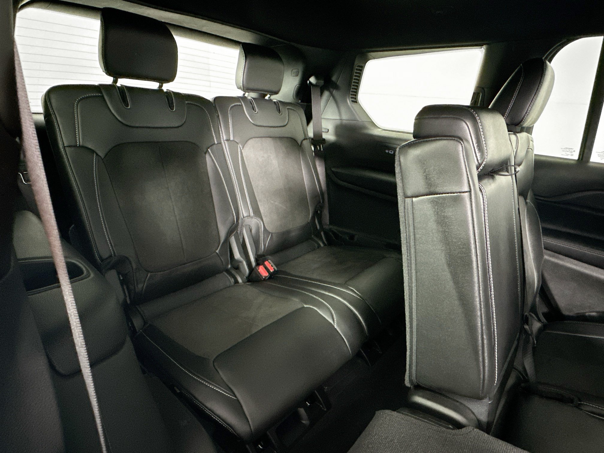 Used 2023 Jeep Grand Cherokee L Laredo RWD image 26