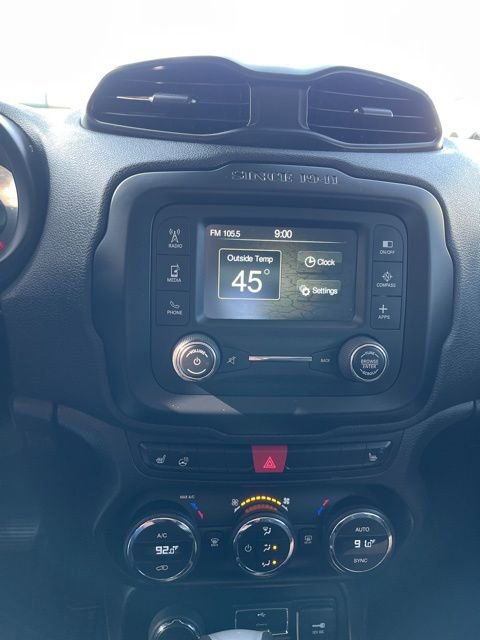 Used 2017 Jeep Renegade Latitude w/ Popular Equipment Group AWD/4WD image 41