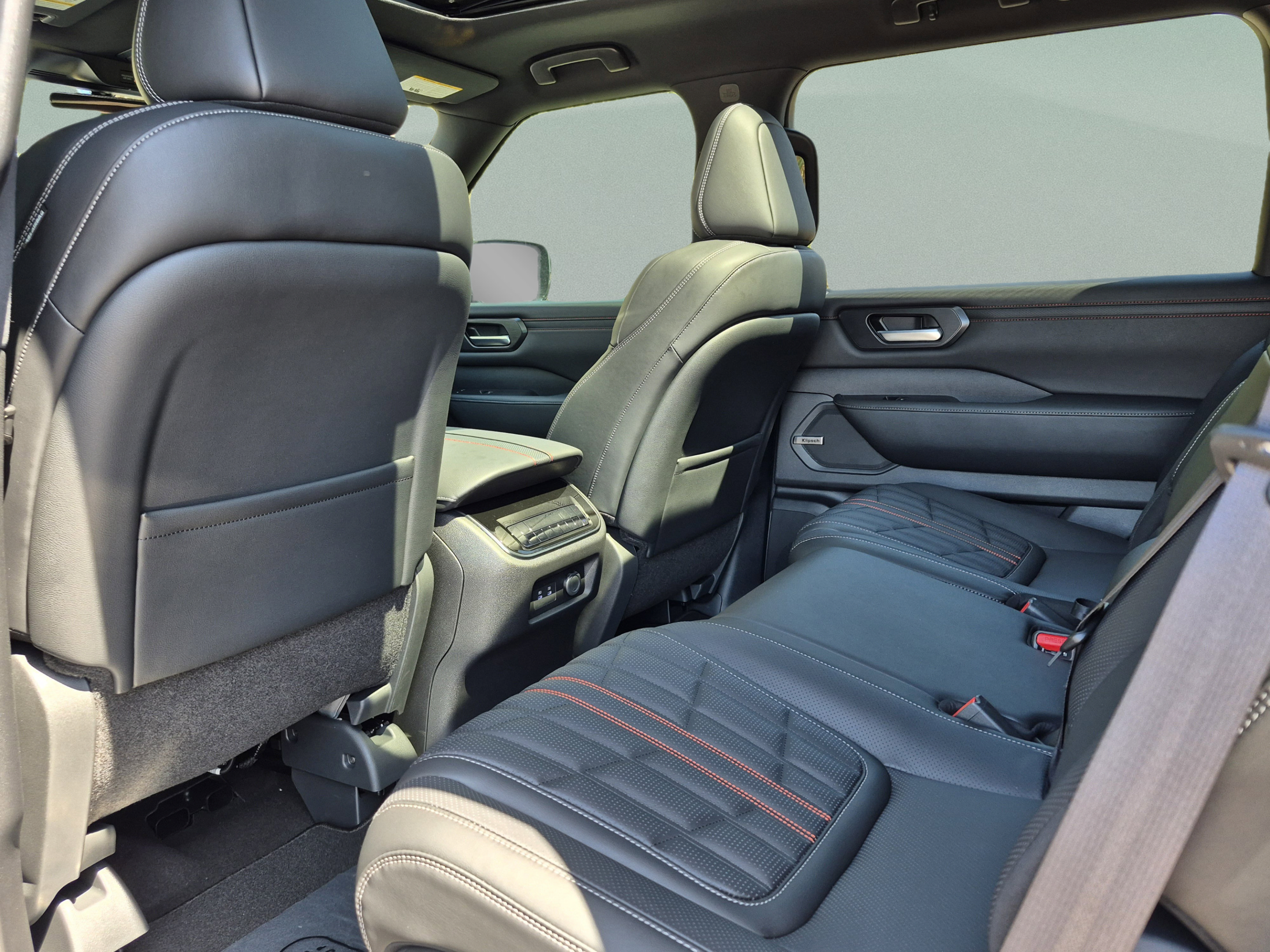New 2026 Nissan Armada PRO-4X AWD/4WD image 17