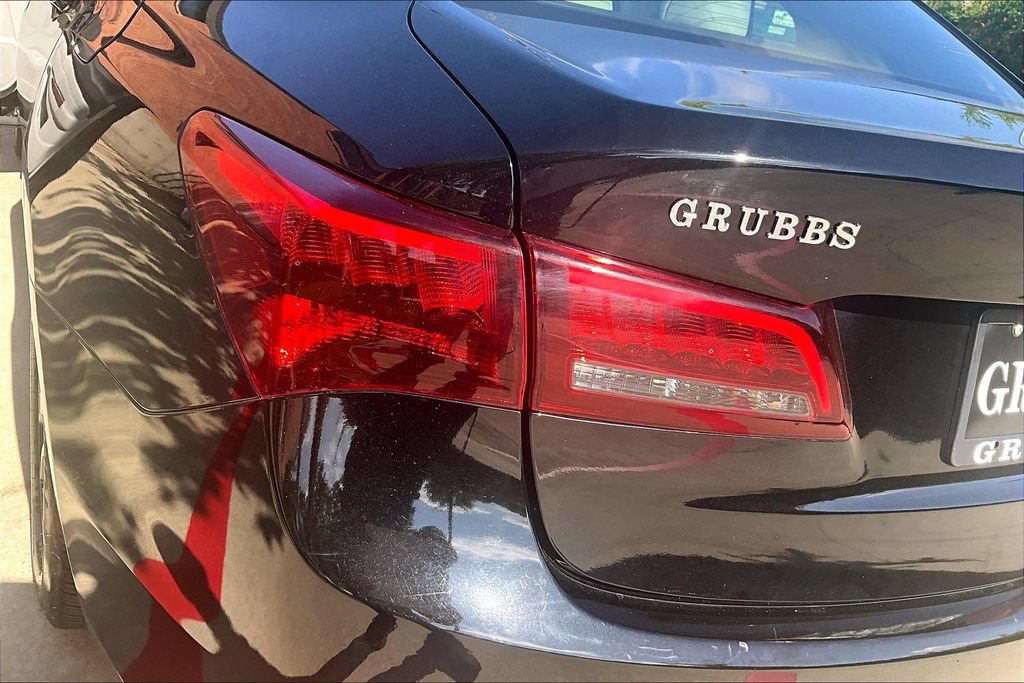 Used 2017 Acura TLX FWD image 40
