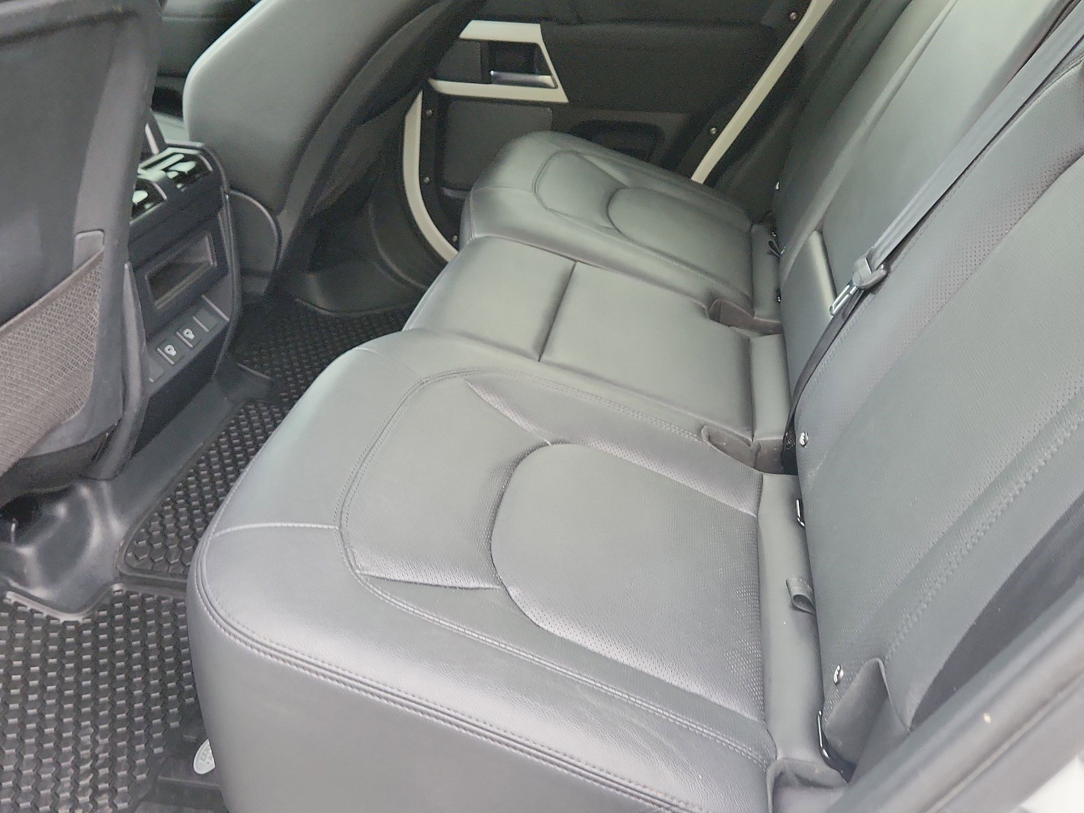 Certified 2023 Land Rover Defender 110 S AWD/4WD image 21