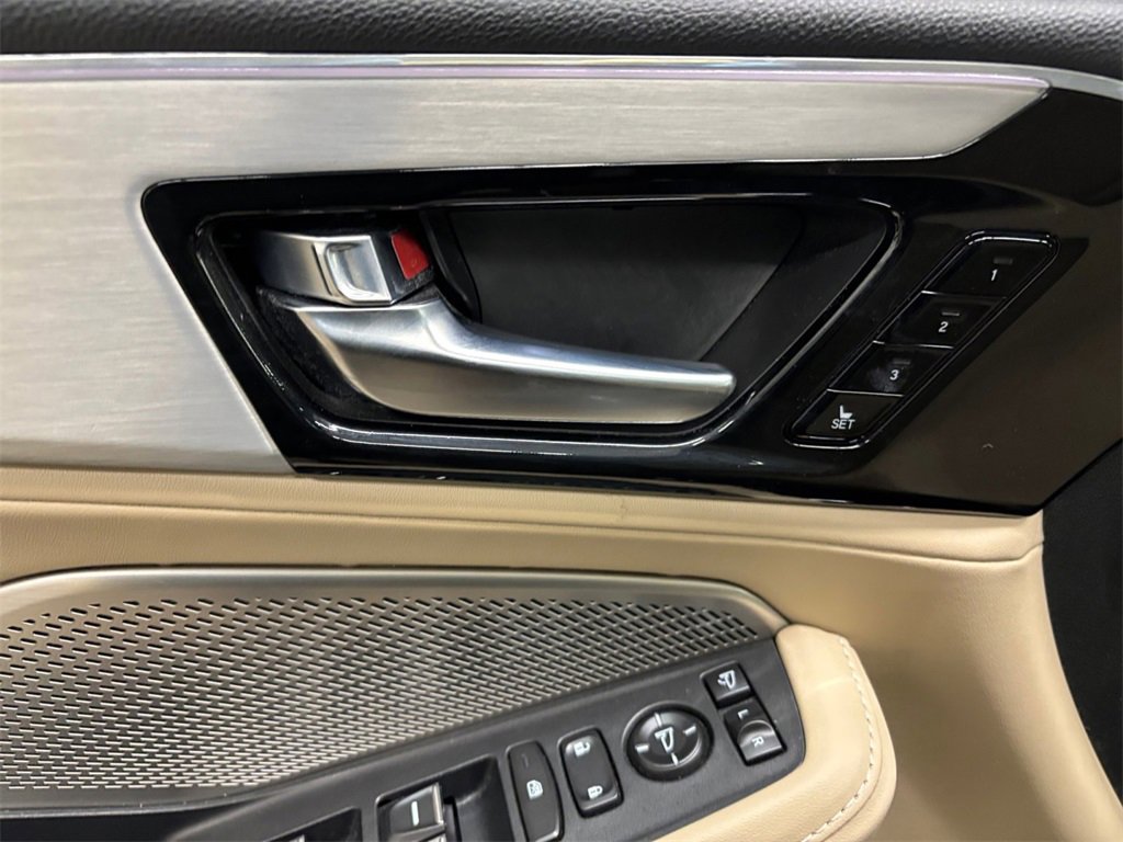 Certified 2023 Acura MDX SH-AWD w/ Technology Package image 12