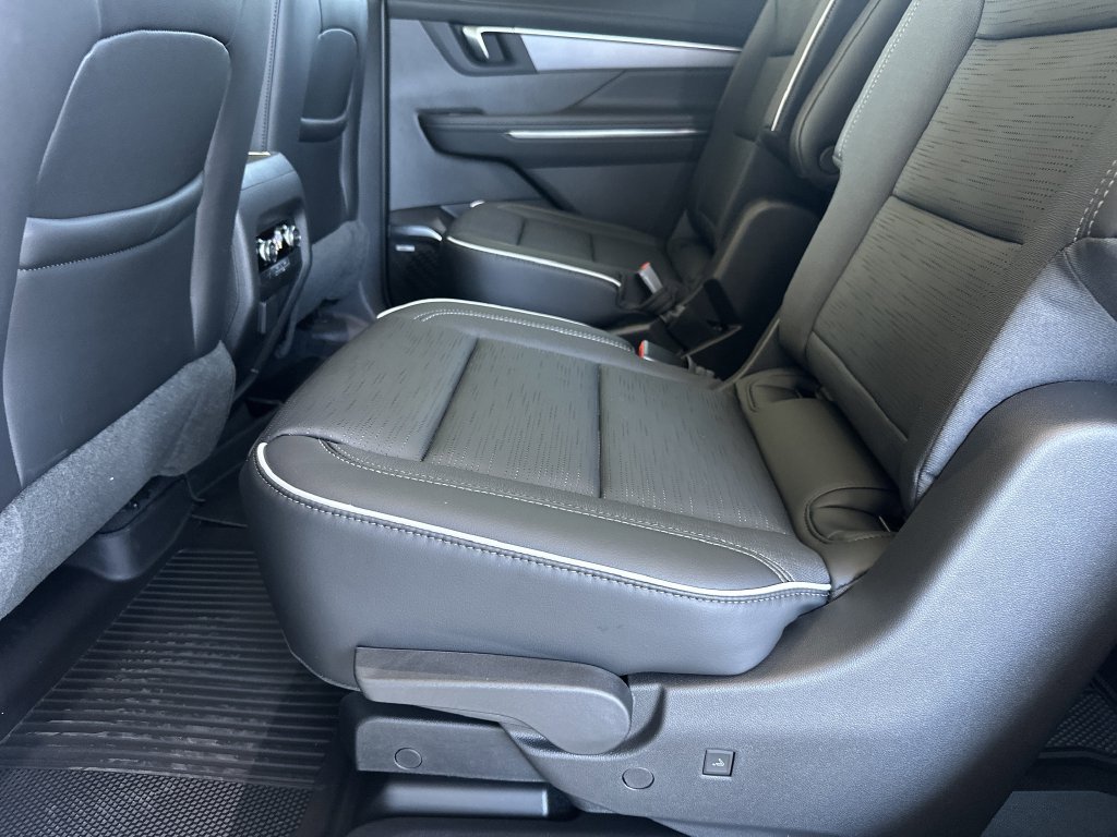New 2026 Buick Enclave Sport Touring w/ Power Package FWD image 33