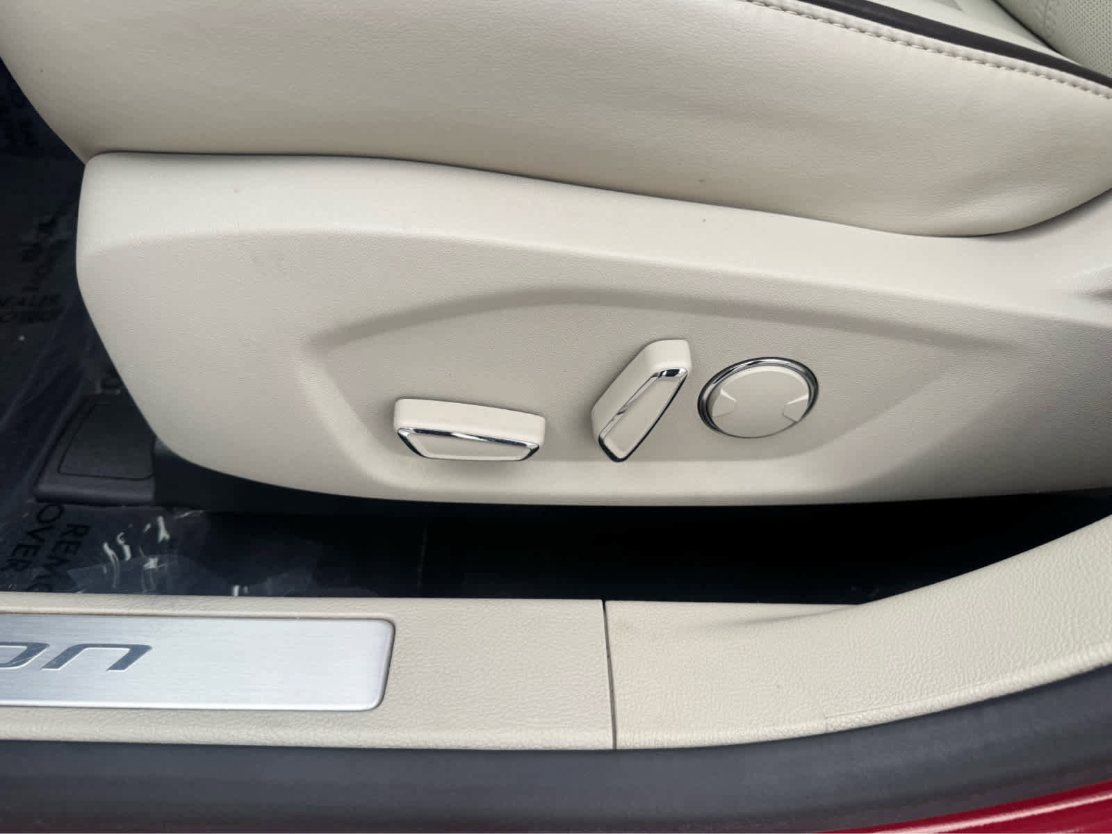 Used 2018 Ford Fusion Platinum FWD image 12