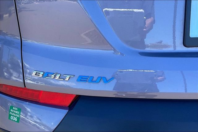 Used 2022 Chevrolet Bolt EUV Premier FWD image 29