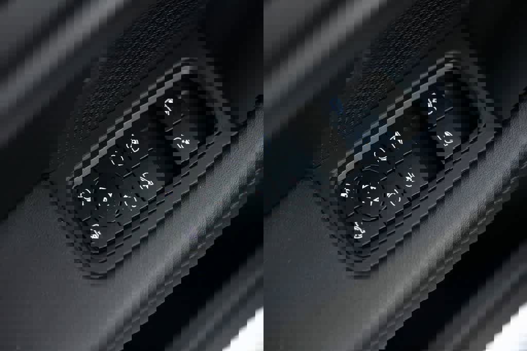 Certified 2022 Porsche Taycan 4 Cross Turismo image 22