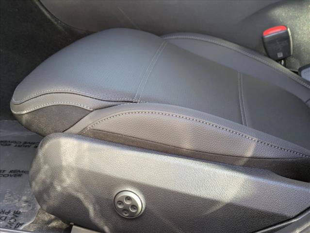 Used 2026 Mercedes-Benz C 300 Sedan image 4
