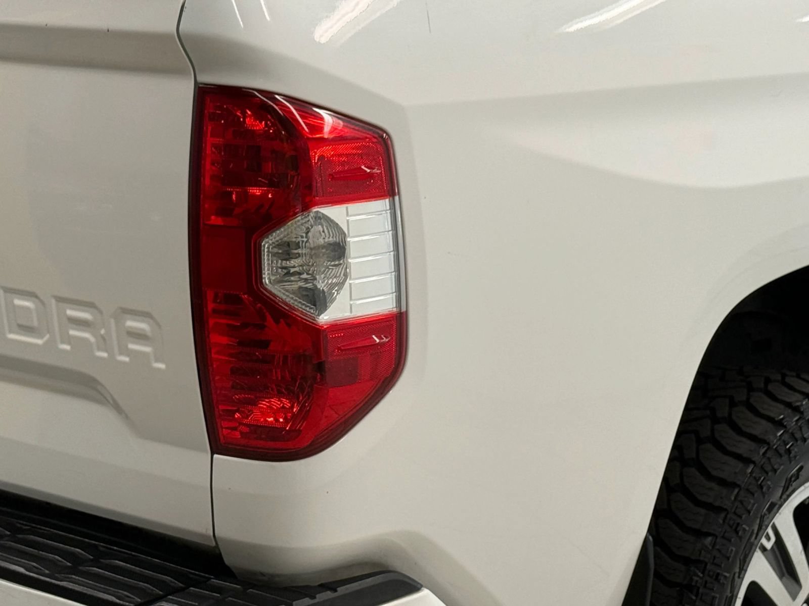 Used 2018 Toyota Tundra Platinum AWD/4WD image 10