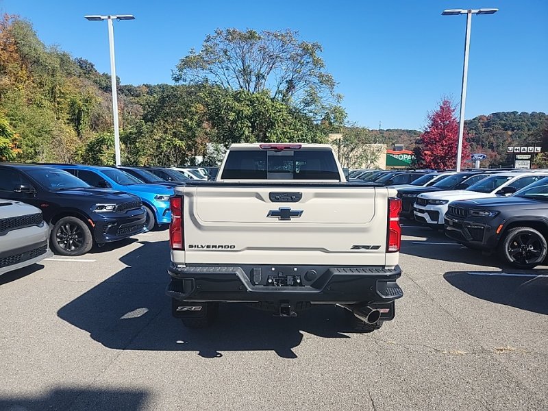 Used 2026 Chevrolet Silverado 2500 ZR2 w/ LPO, Dark Essentials Package AWD/4WD image 7