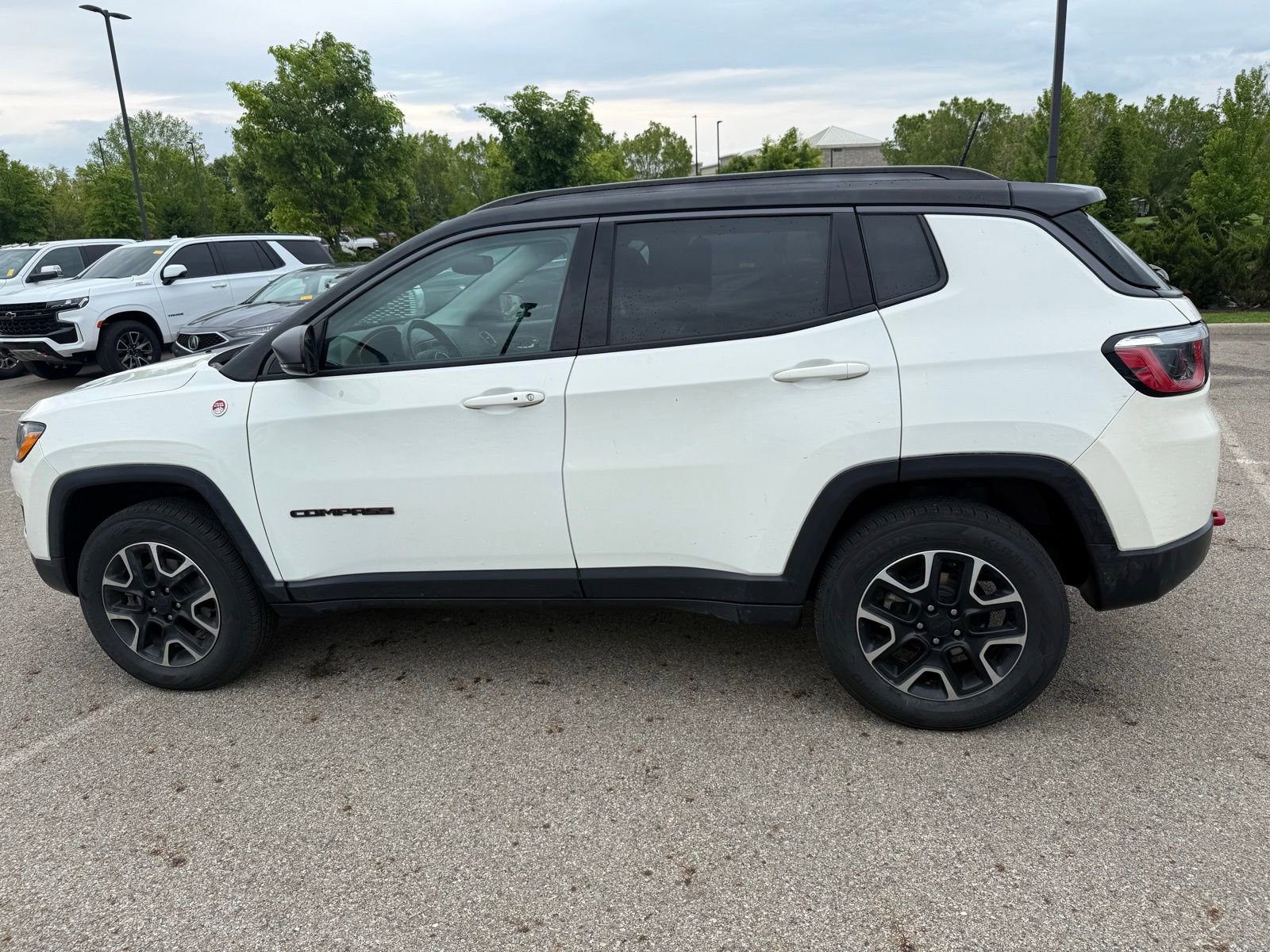 Used 2020 Jeep Compass Trailhawk w/ Cold Weather Group AWD/4WD image 8
