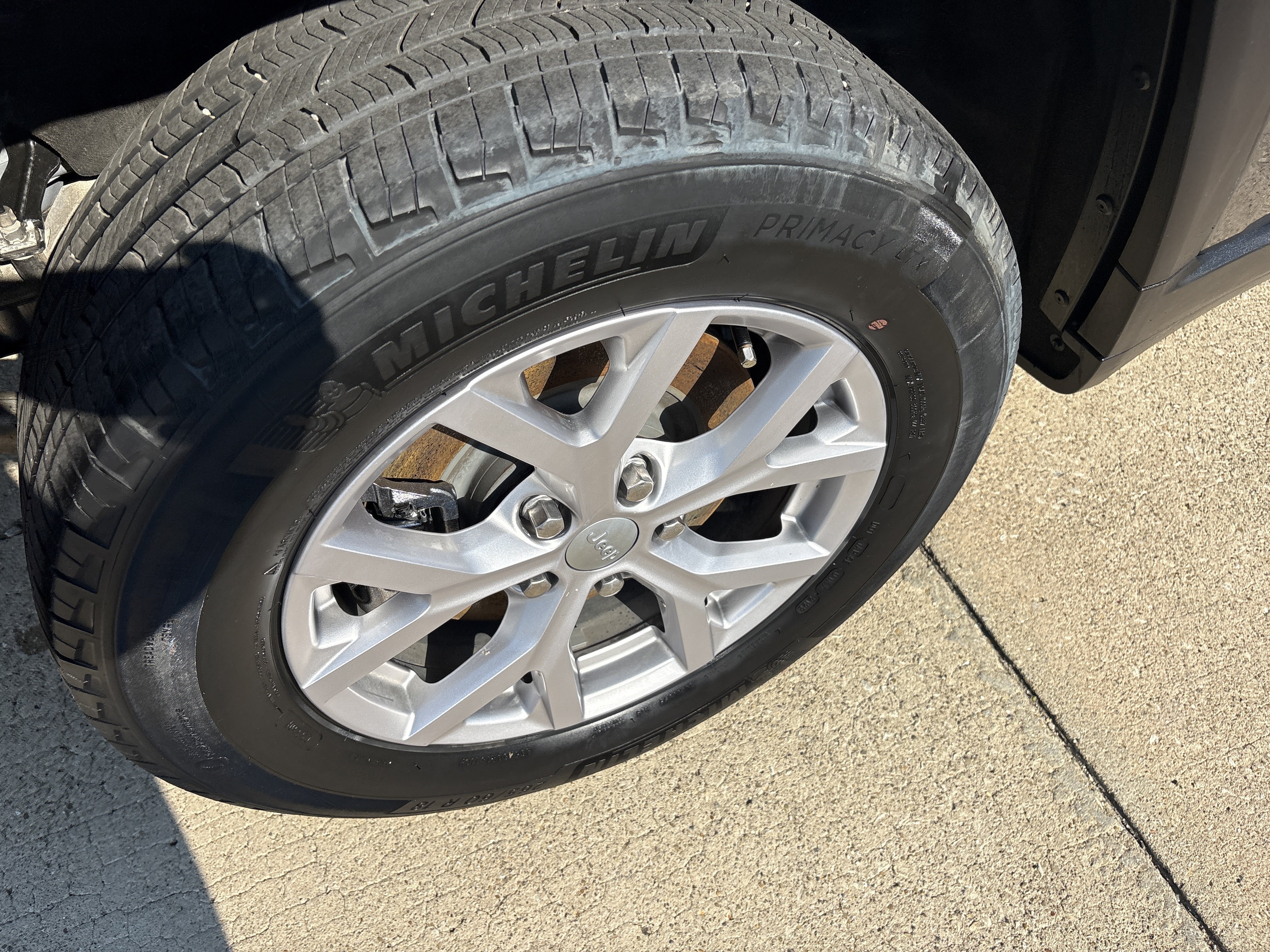 Used 2022 Jeep Grand Cherokee L Limited AWD/4WD image 6