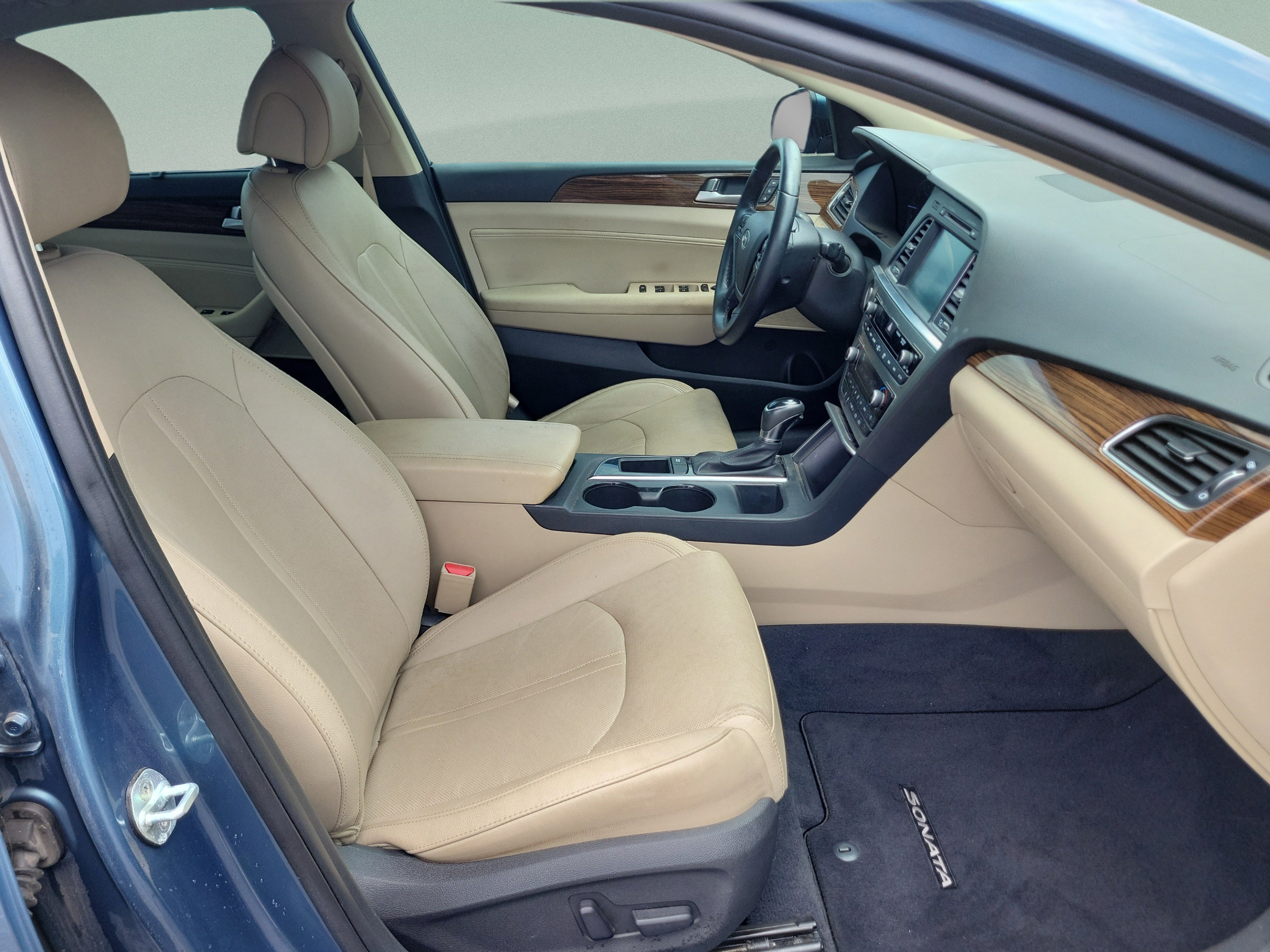 Used 2017 Hyundai Sonata Limited w/ Tech Package 03 FWD image 18