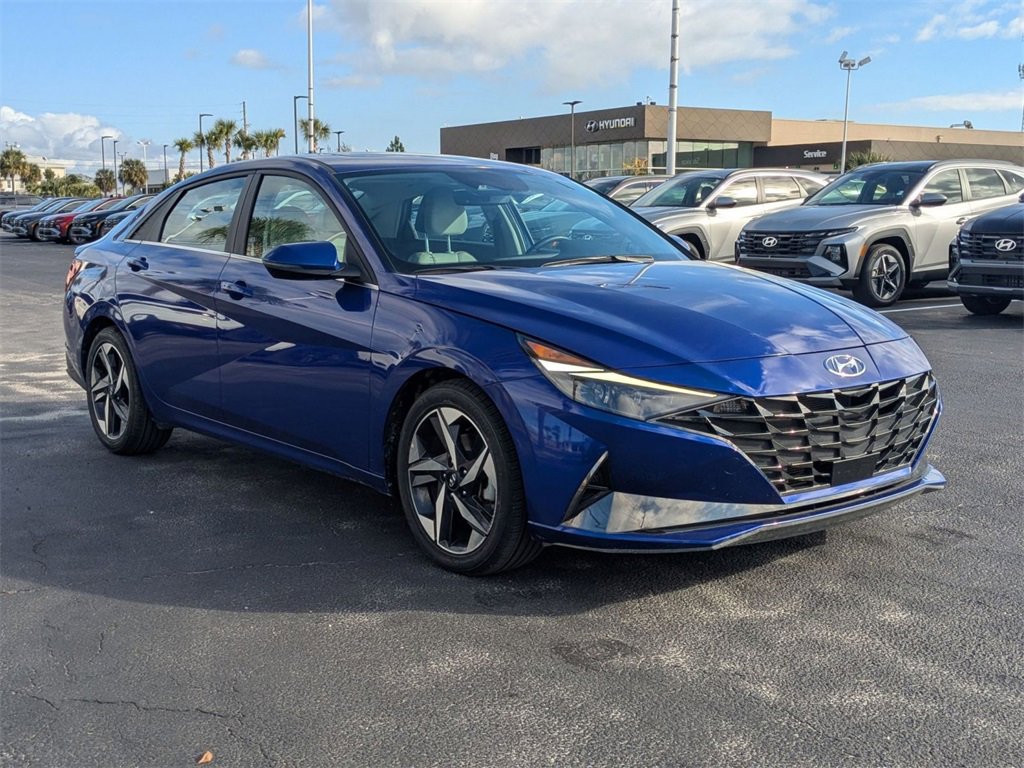 Certified 2023 Hyundai Elantra Limited w/ Cargo Package image 3