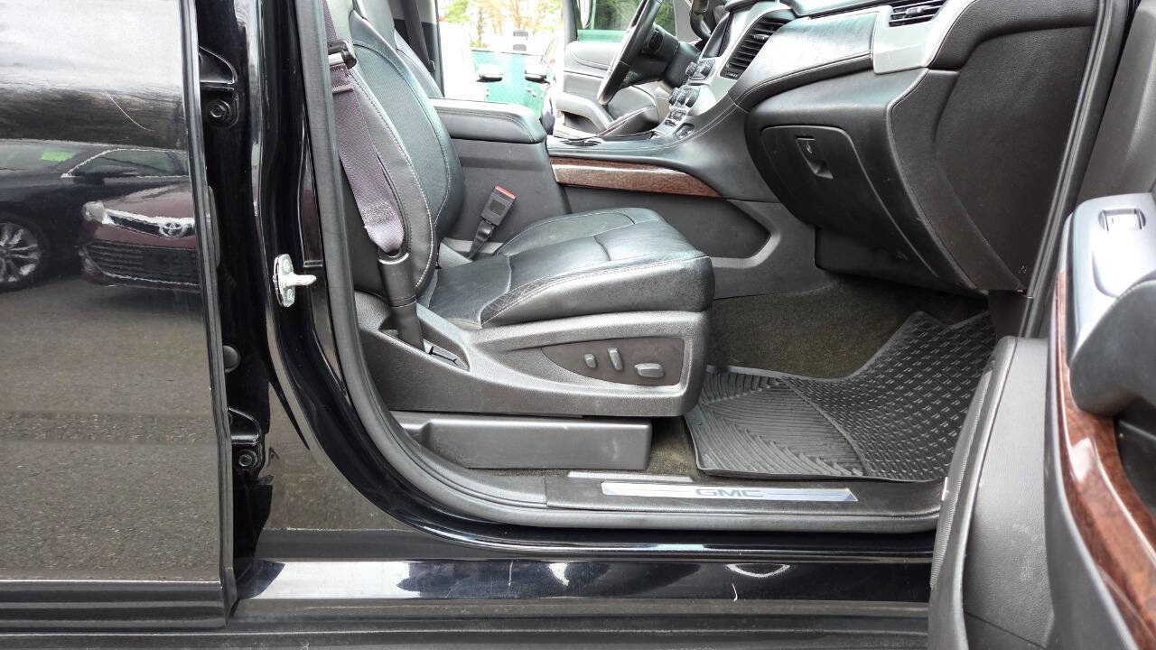 Used 2016 GMC Yukon XL SLT w/ Open Road Package AWD/4WD image 46