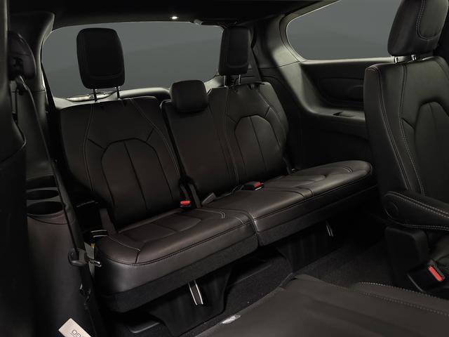 New 2026 Chrysler Pacifica Select image 31