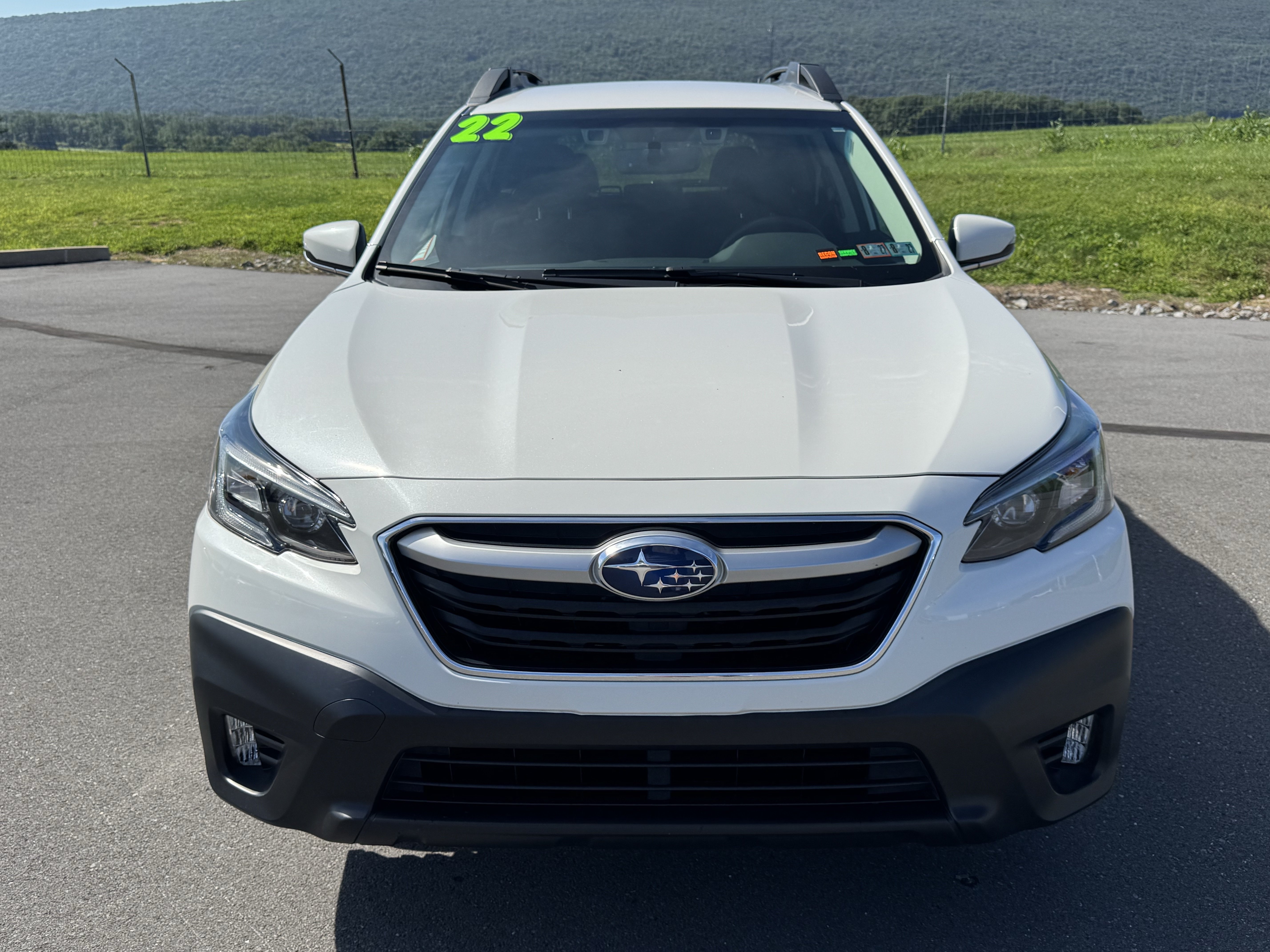 Used 2022 Subaru Outback Premium w/ Popular Package #1 AWD/4WD image 9
