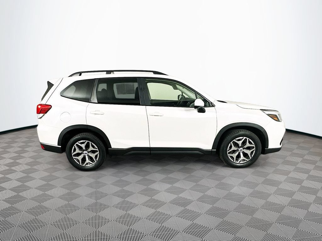 Used 2020 Subaru Forester Premium AWD/4WD image 11