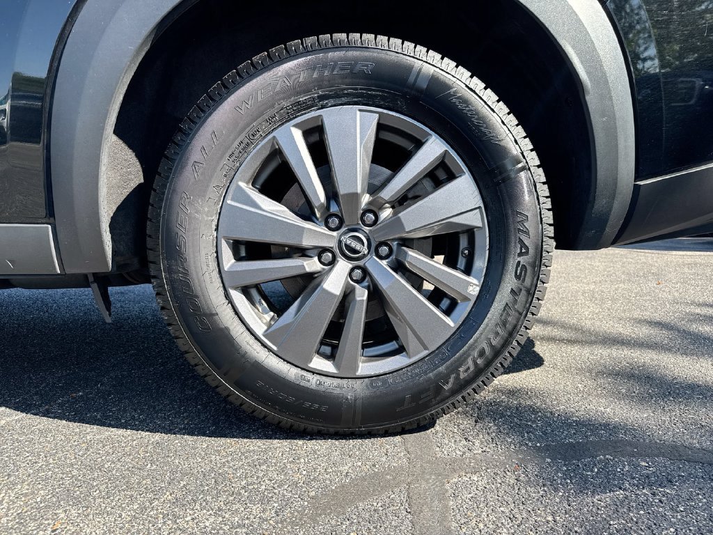 Used 2024 Nissan Pathfinder SV AWD/4WD image 27