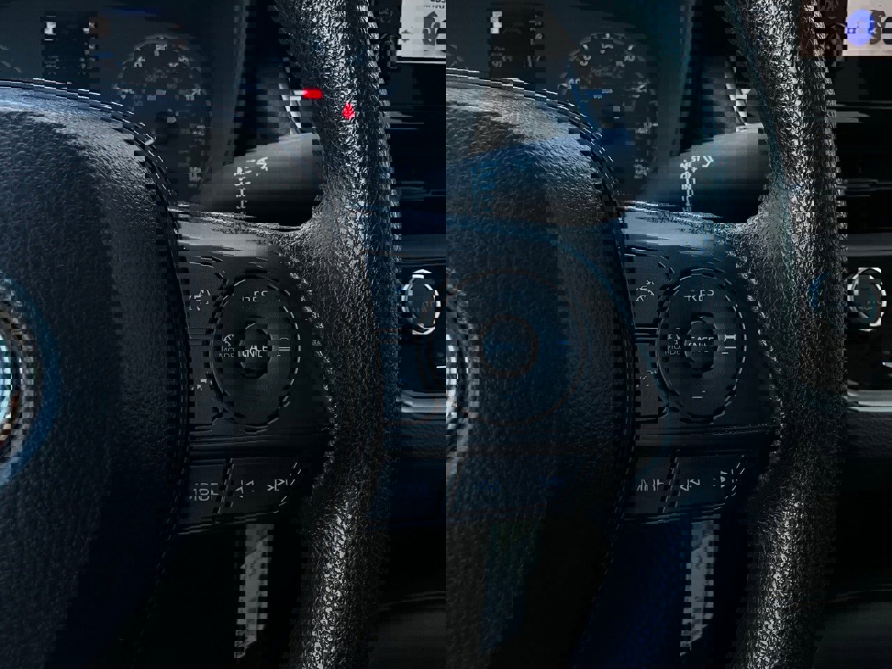 Used 2024 Toyota Corolla LE image 30