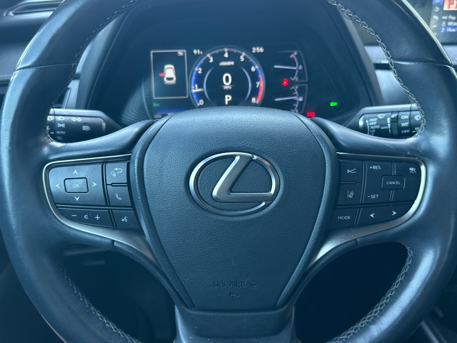 Used 2019 Lexus UX 200 w/ Premium Package FWD image 23