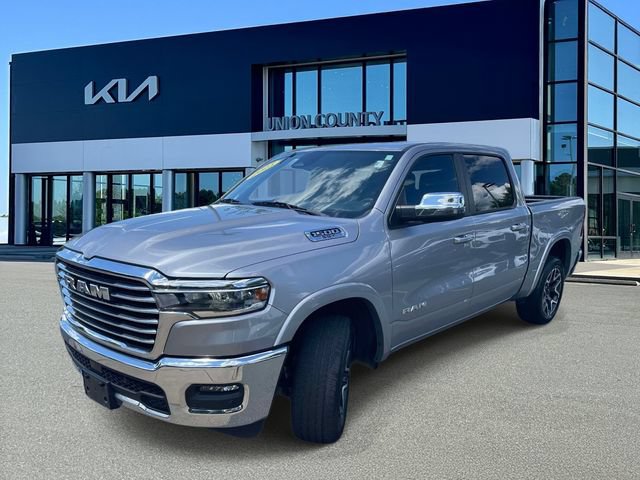 Used 2025 RAM 1500 Laramie AWD/4WD image 3