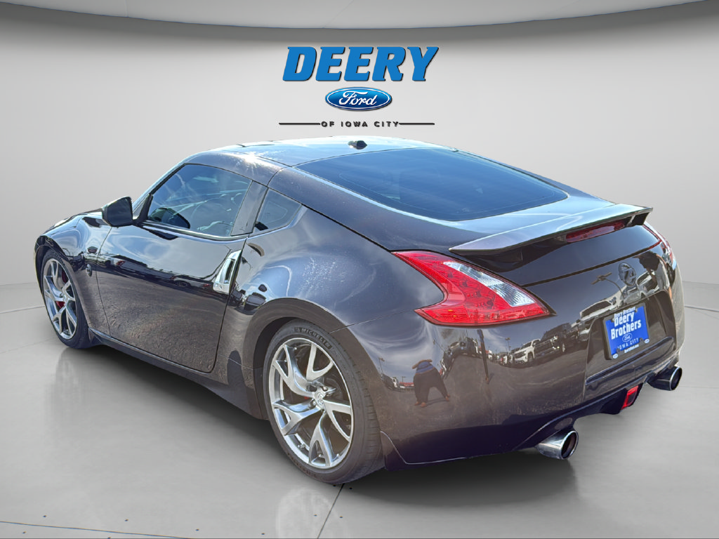 Used 2016 Nissan 370Z Coupe RWD image 7