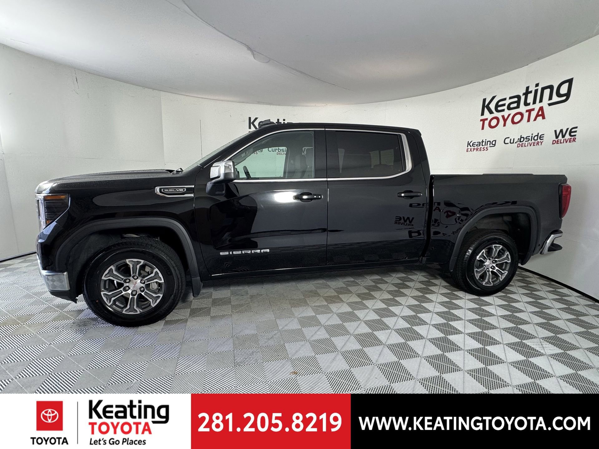 Used 2024 GMC Sierra 1500 SLE w/ Preferred Package RWD image 8