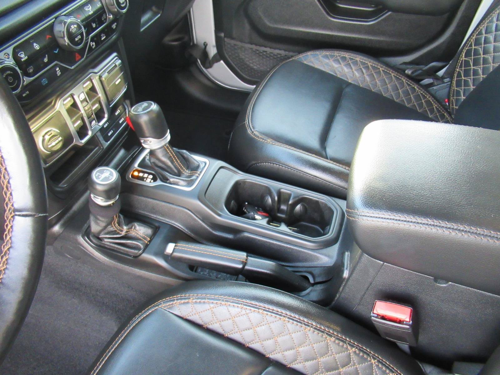 Certified 2023 Jeep Wrangler Unlimited Sahara AWD/4WD image 19