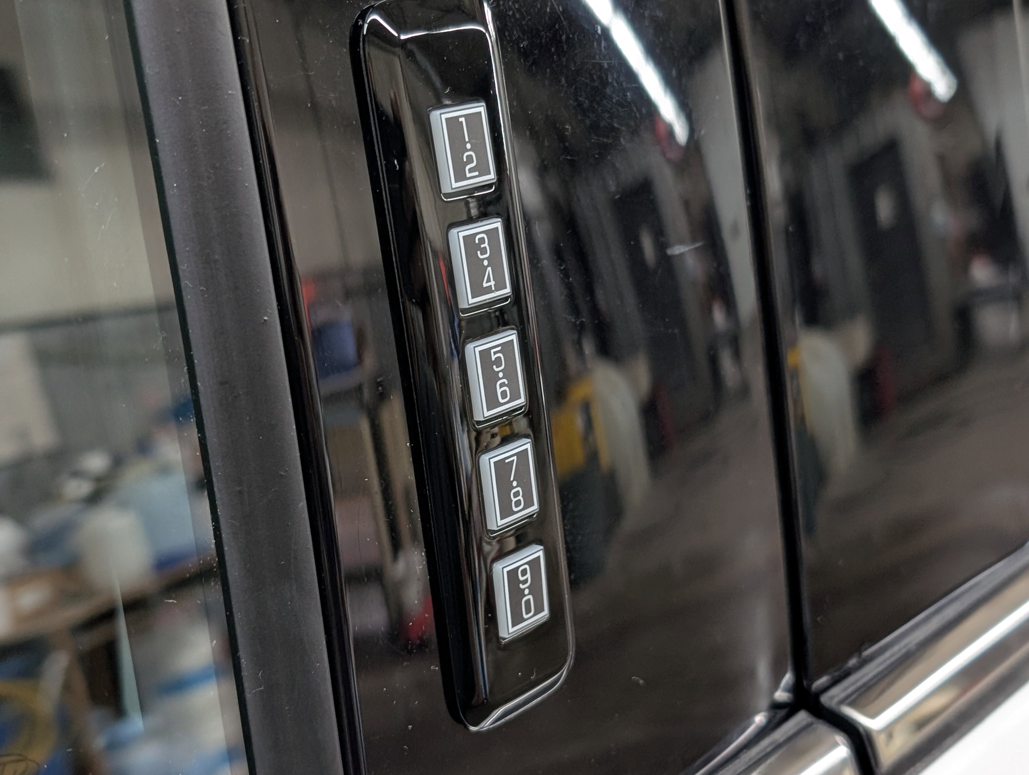 Used 2023 Ford F150 Lariat w/ Equipment Group 502A High image 4