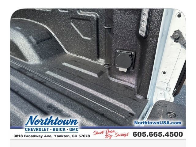 New 2025 GMC Sierra 3500 SLT w/ SLT Convenience Package image 25
