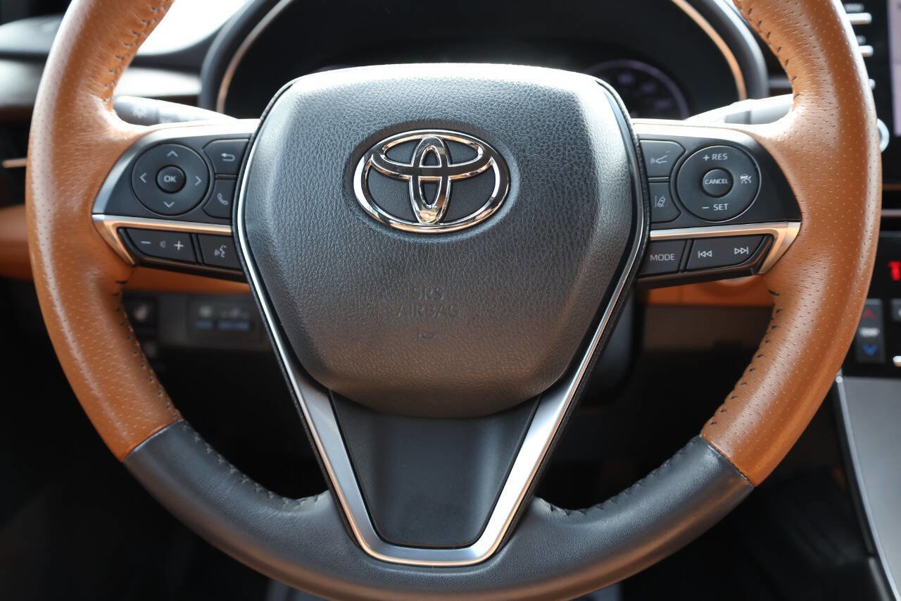 Used 2020 Toyota Avalon Limited w/ Advanced Safety Package FWD image 17
